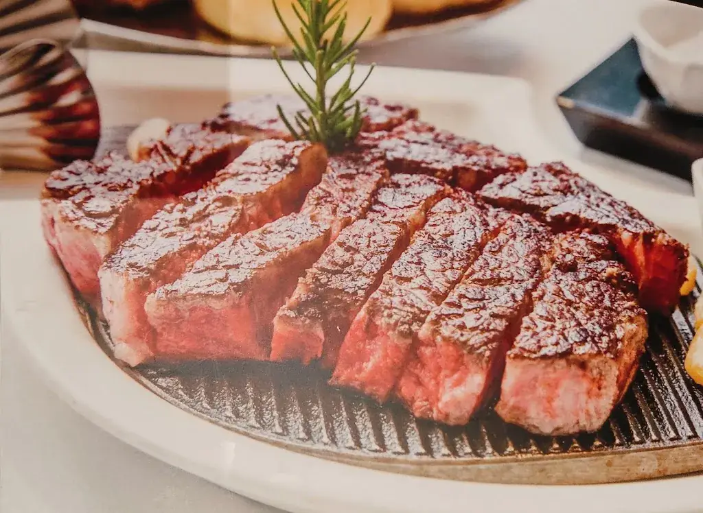 Café de la Mairie restaurant in Kremlin-Bicêtre