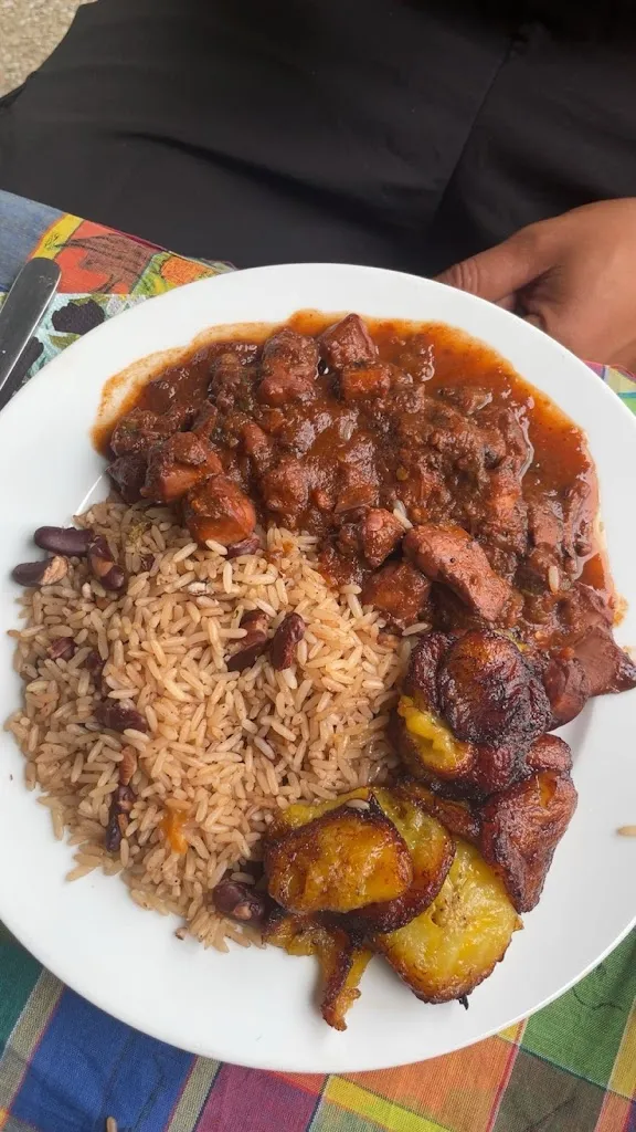 B AGBOTON_Le Mango_Longperrier_review