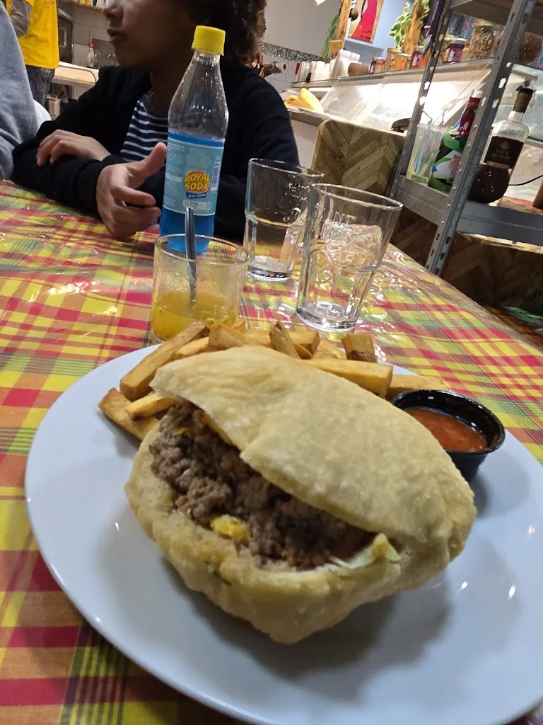 Le Mango_Longperrier_slider_image_3