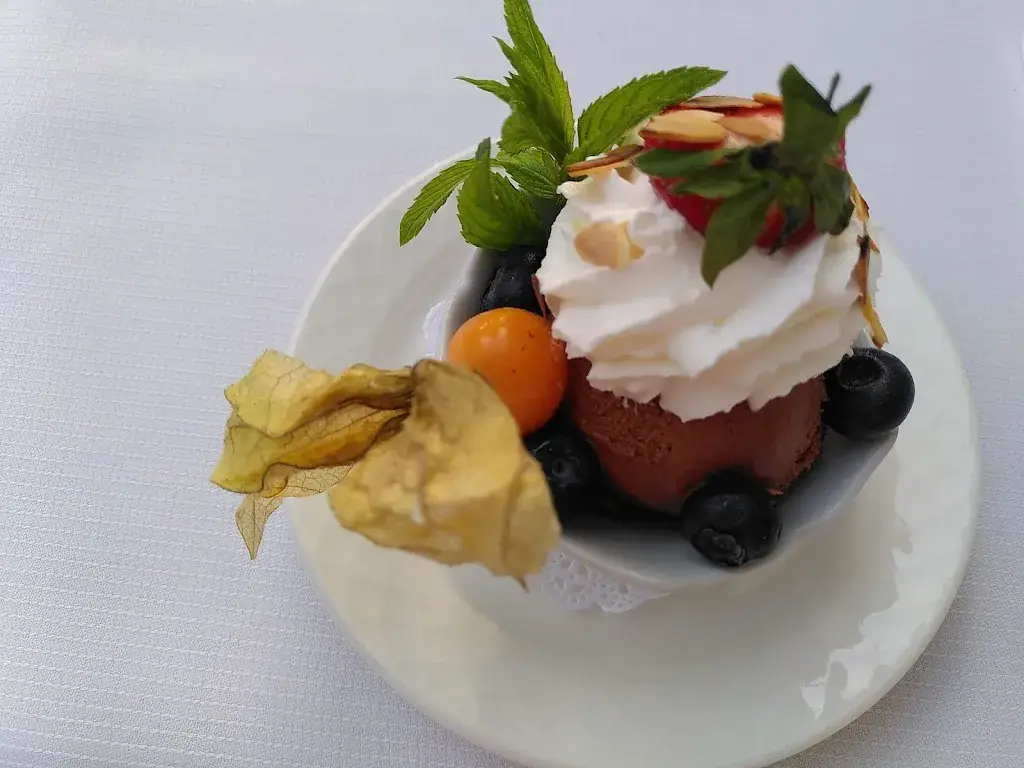 Stephanie Ilona Horvath_Auberge de l'Ecusson-Vaudois_Bottens_review