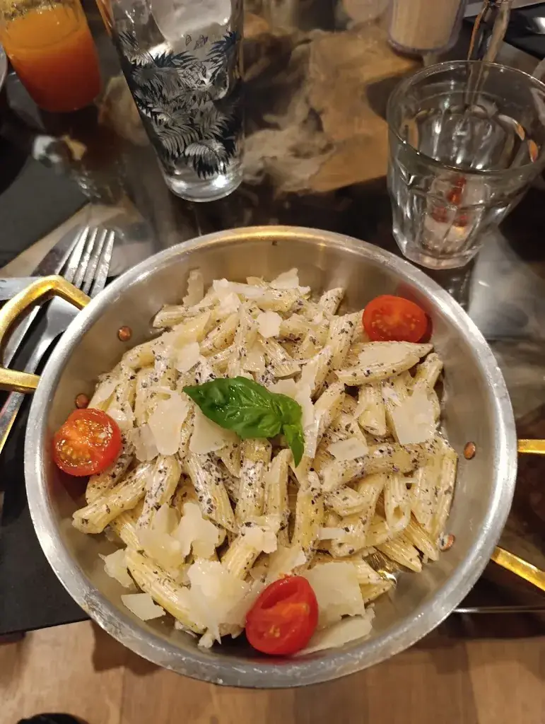 Sanela Petraskovic_La Capanna_Lognes_review