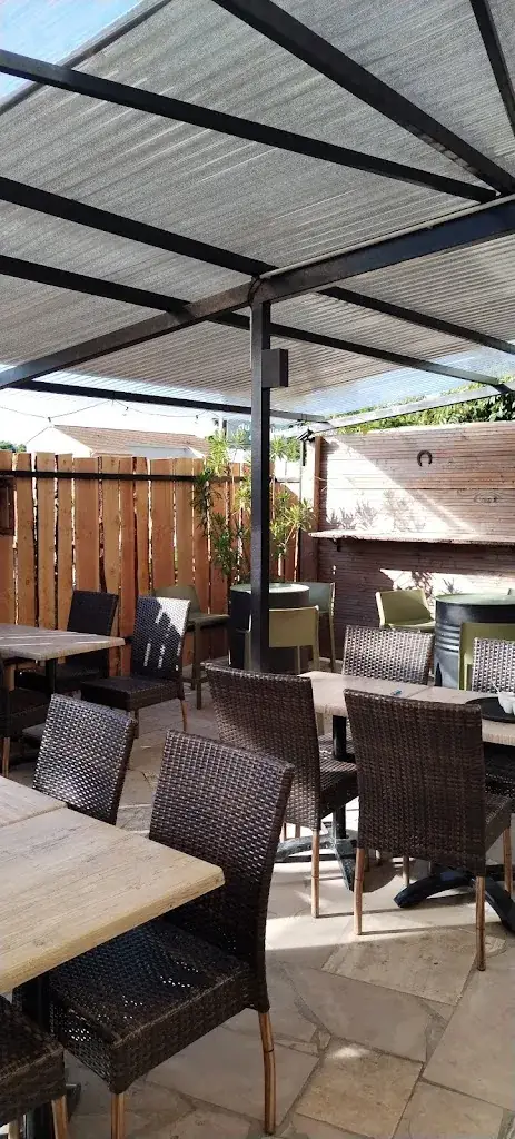 La Remise 109 restaurante en Félines