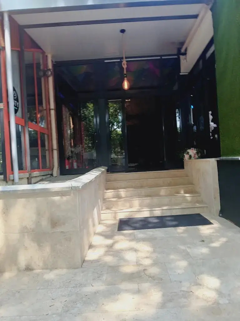 yakut_Minty Lounge_Lisses_review