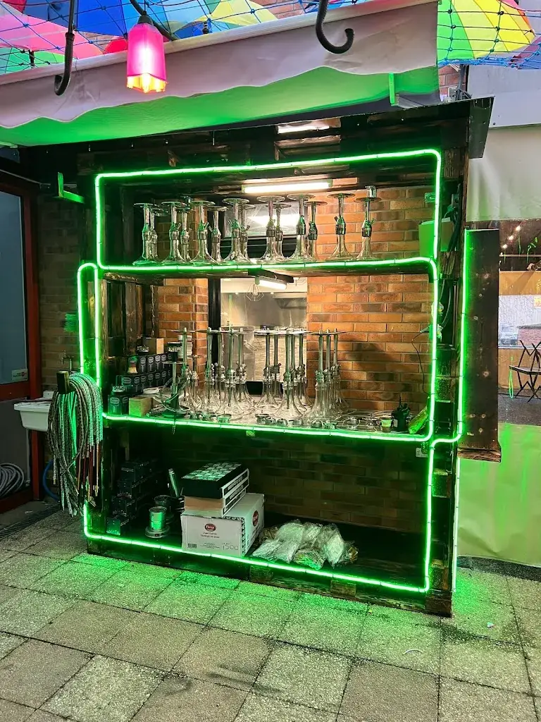 Minty Lounge restaurant in Lisses