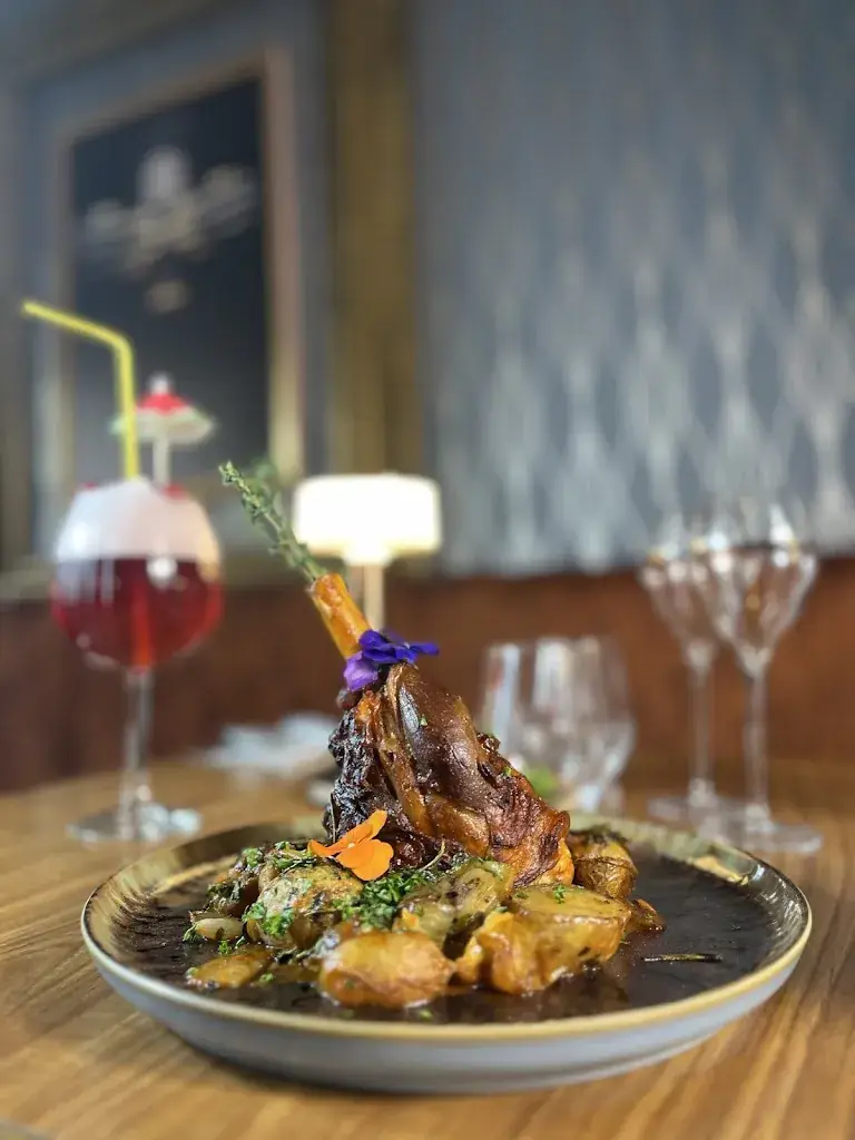 Le Garden VB restaurant in Lisses