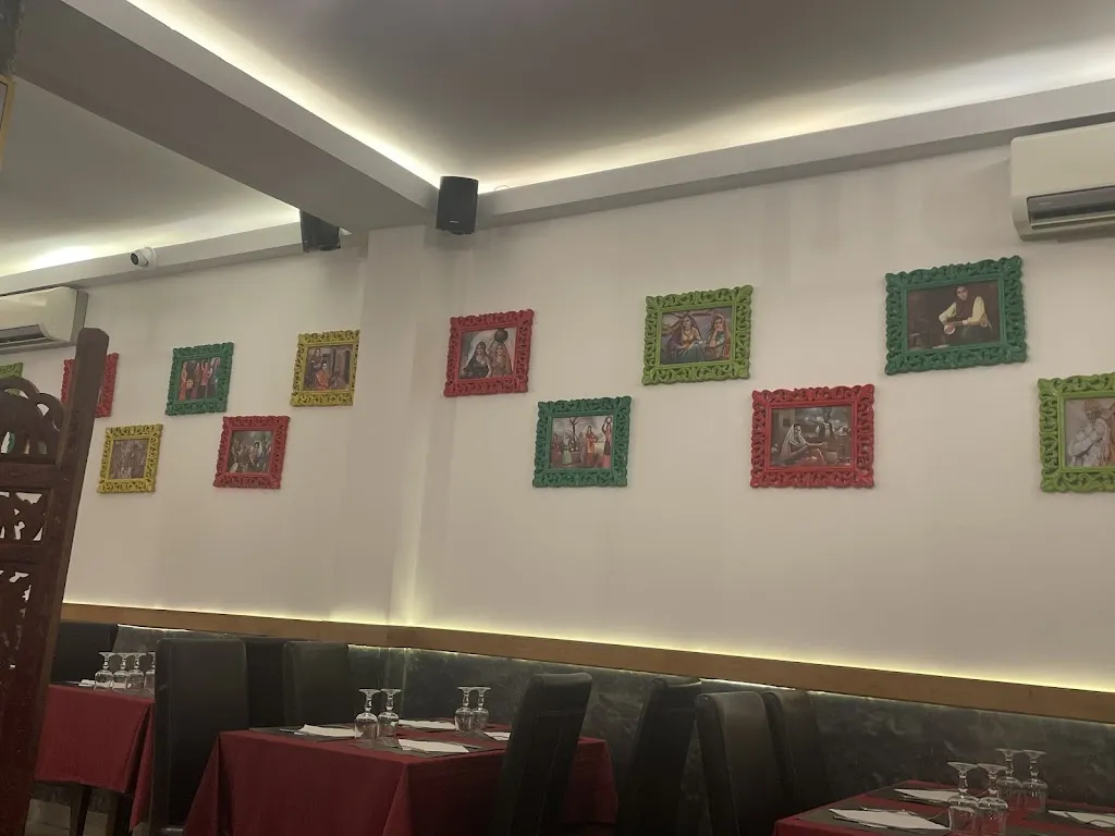 veena khatri_Ruby Restaurant_Courneuve_review