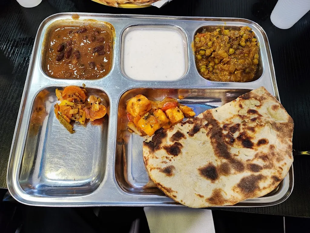 Apna Punjab Restaurant 100% Végétarien_Courneuve_slider_image_2