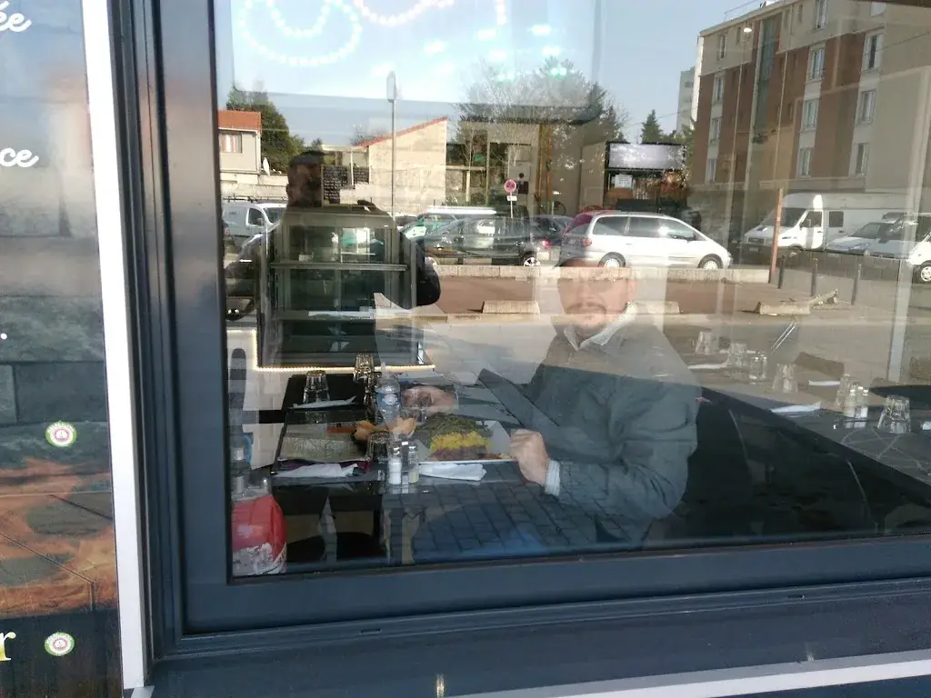 Le Renouveau_Courneuve_slider_image_3