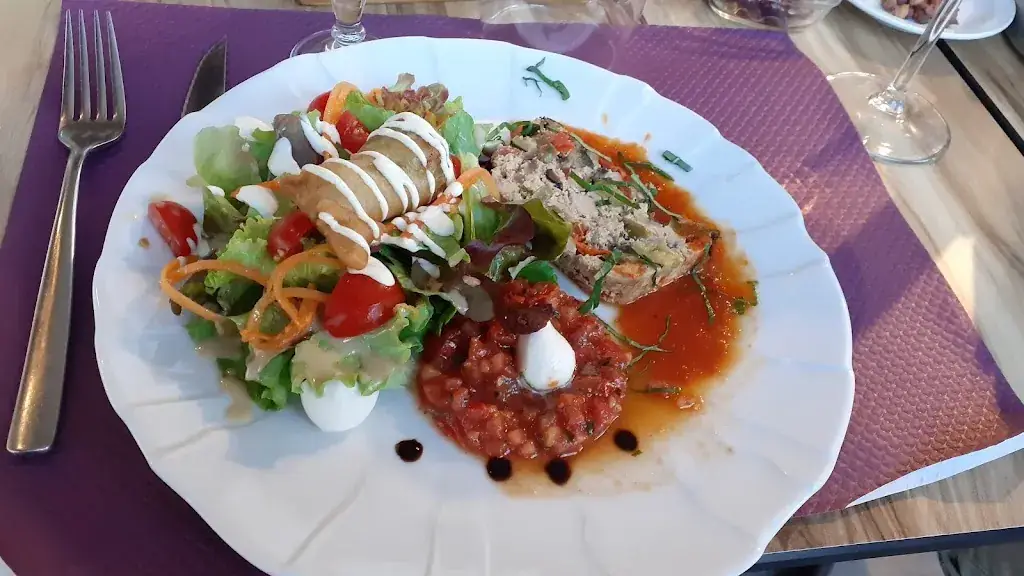 Florence Surtour_L'Helvetia_Serrières_review