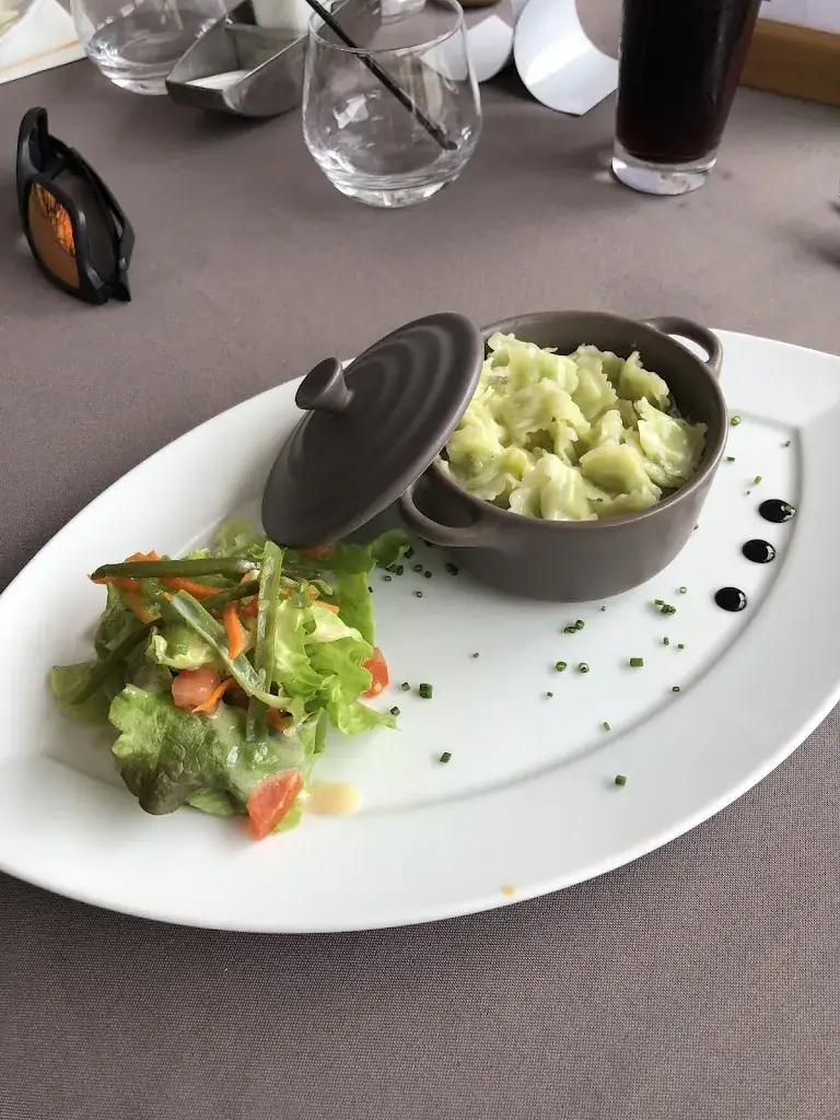 Alexandre_L'Helvetia_Serrières_review