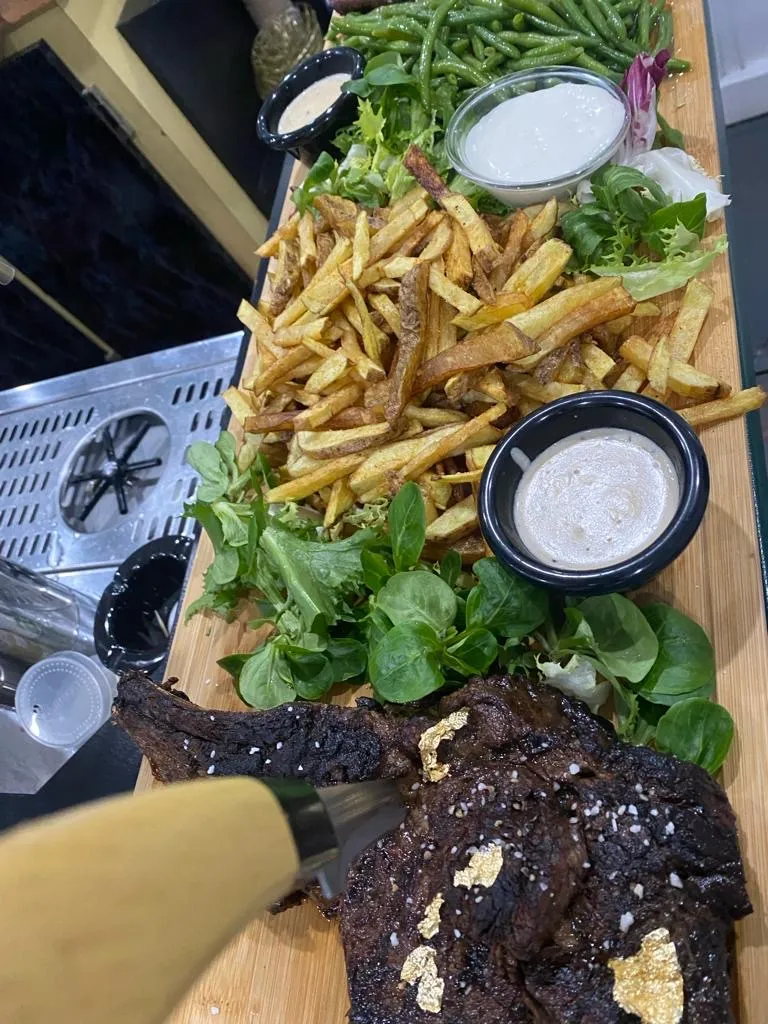 Bogdan fanatan_Les Deux Copines_Courneuve_review