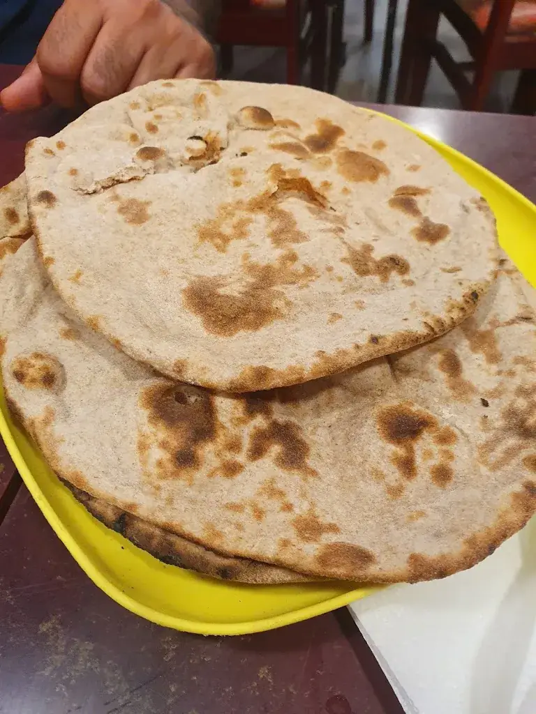 Muddassir Fayyaz_Mirch Masala & Royal Sweets_Courneuve_review