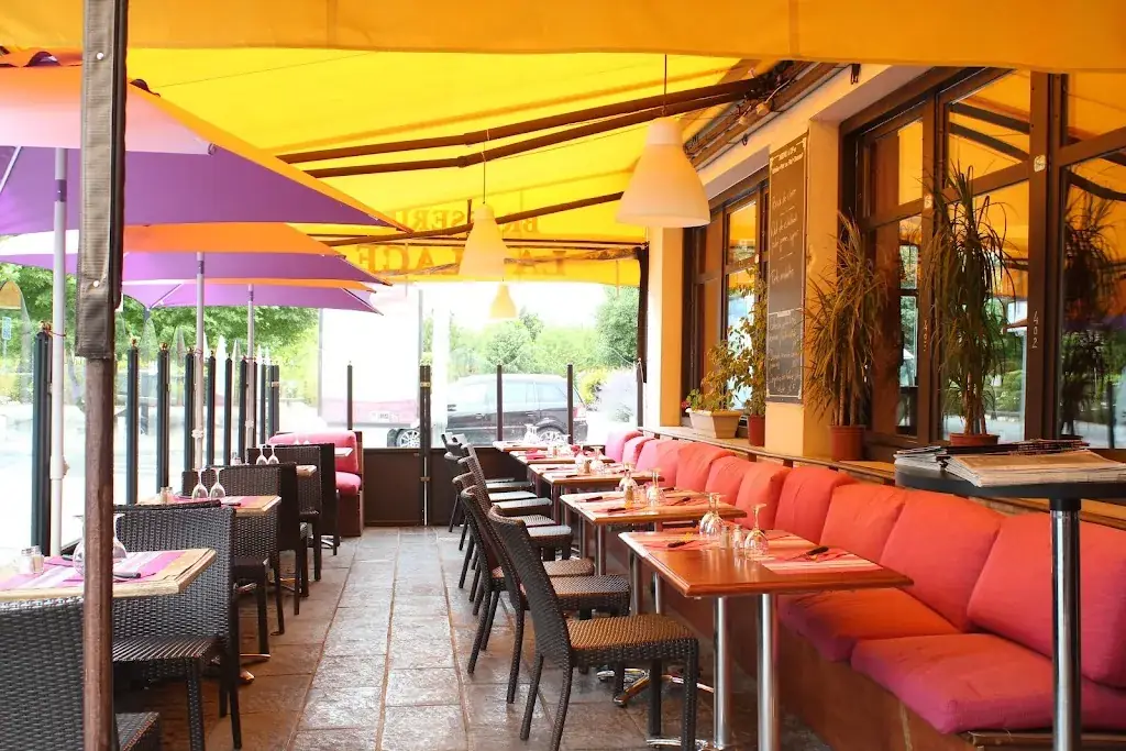 La Place_Magny-les-Hameaux_slider_image_1