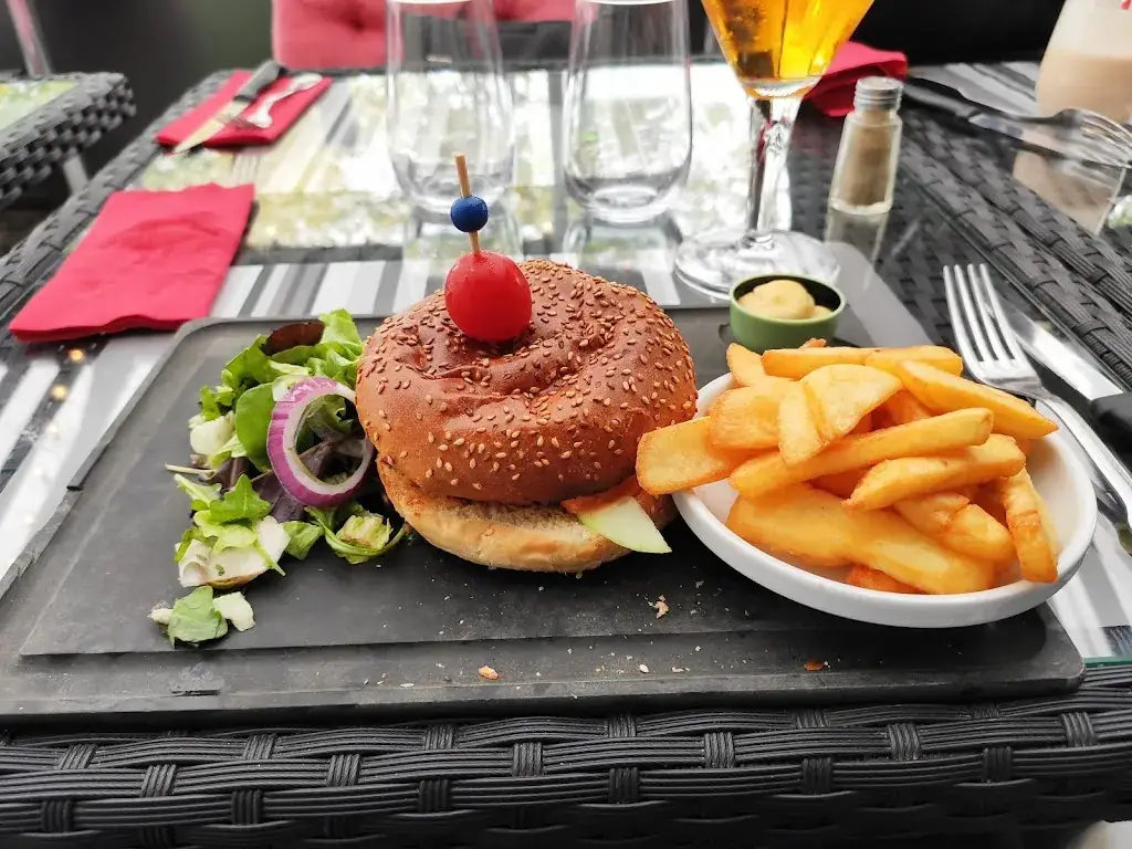 La Place_Magny-les-Hameaux_slider_image_2