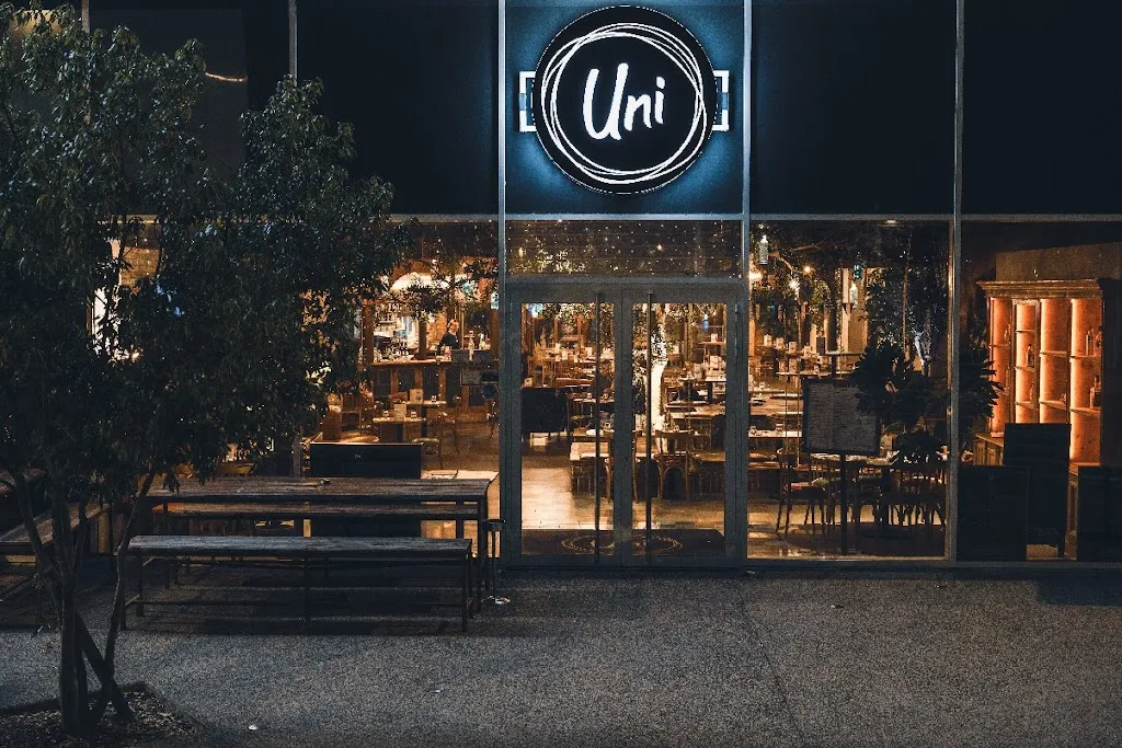 UNI Décines - Restaurant & Bar restaurante en Décines-Charpieu