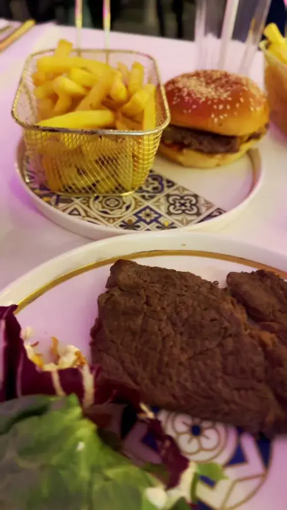 Bodrum Lounge_Luzarches_slider_image_2