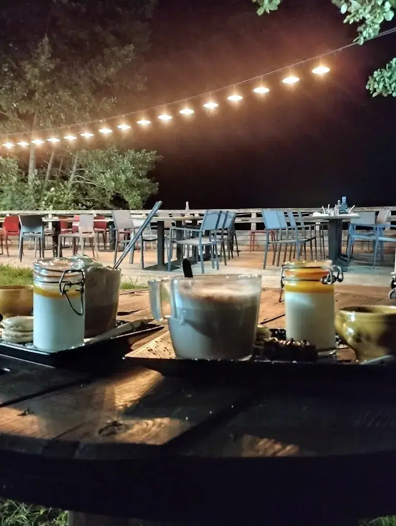 Aurélie De Felice_Quai du Lac_Mantes-la-Jolie_avis