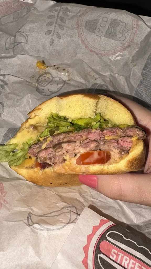 Clara Duponchel_Smeat - Smash it_Mantes-la-Jolie_review