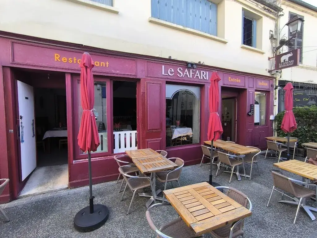 Bilal Tajik_LE SAFARI_Mantes-la-Jolie_review