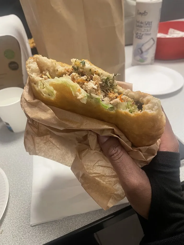 Angela RL_BIG Food Truck_Mandres-les-Roses_review