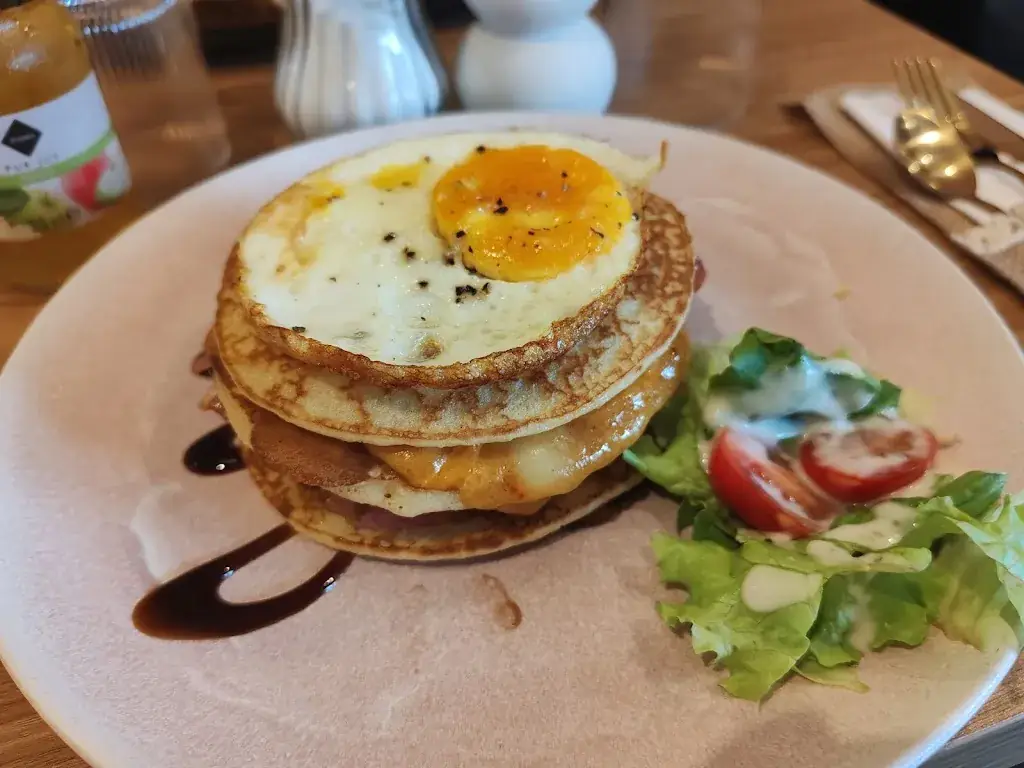 Le Sunset_Villecresnes_slider_image_3