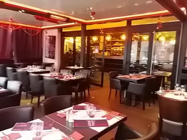 Les Artistes_Massy_slider_image_2