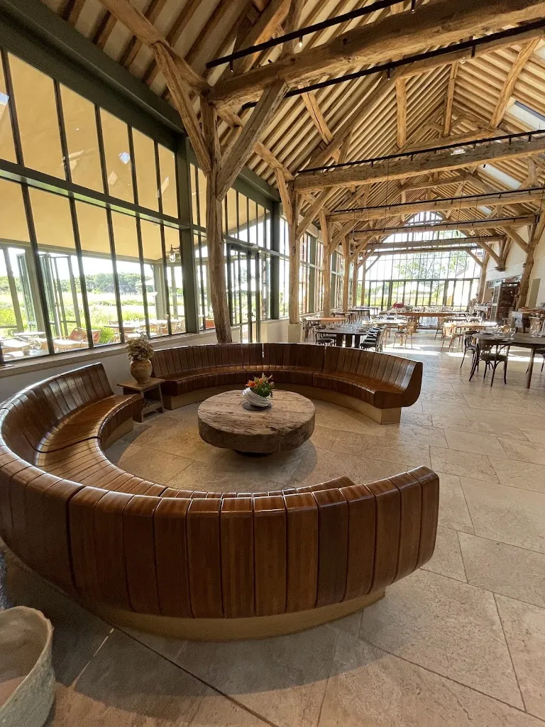 Le Doyenné_Saint-Vrain_slider_image_1