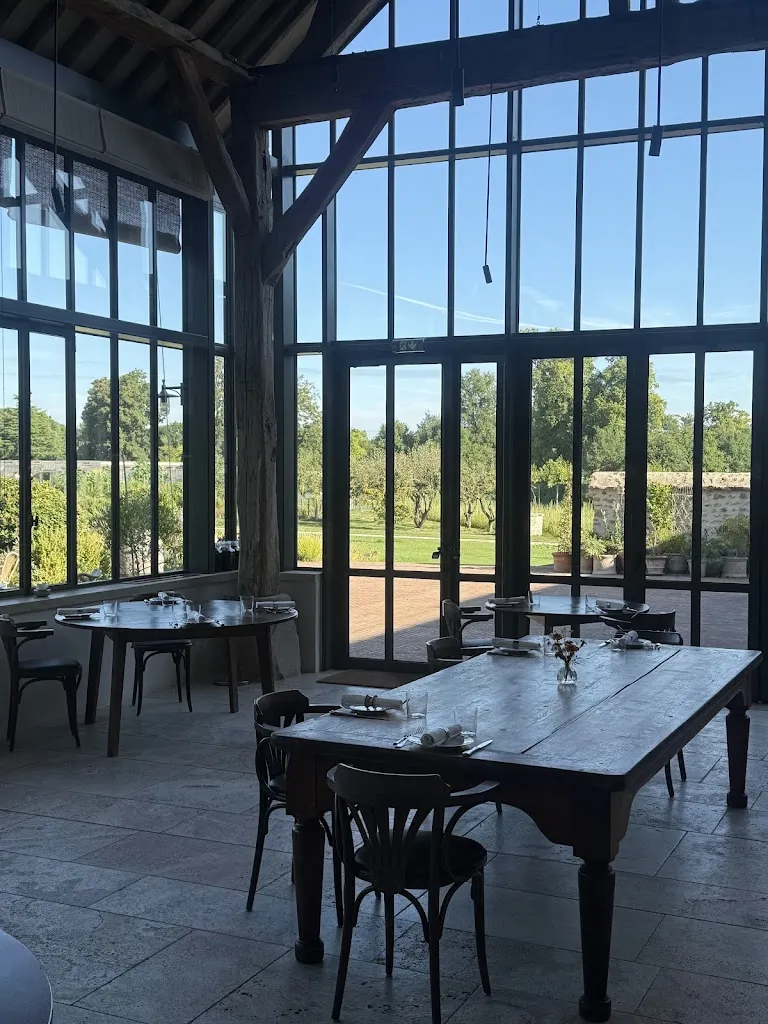 Le Doyenné_Saint-Vrain_slider_image_3