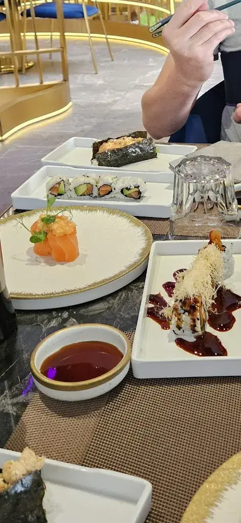 J C_Sushi Mood_Mareuil-lès-Meaux_review