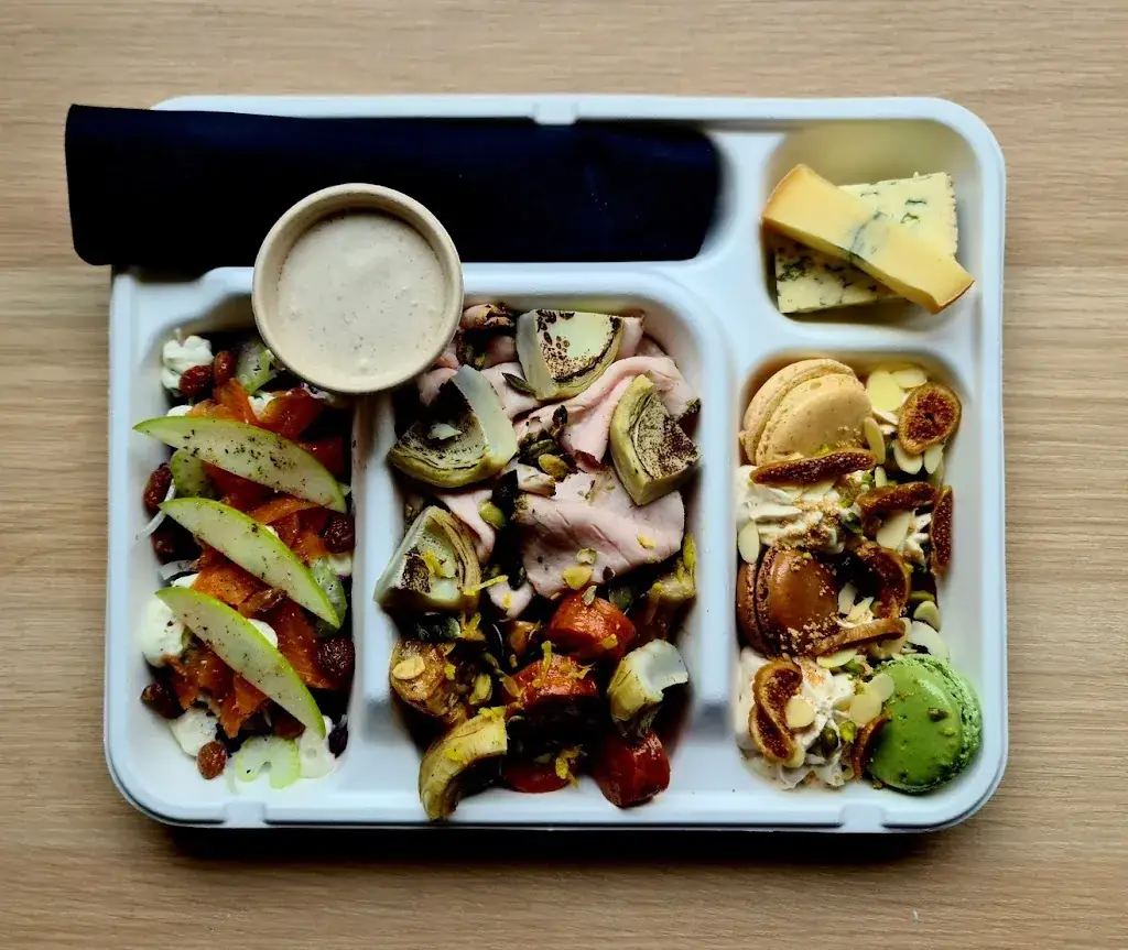 La Table De l'Enchanteur restaurant in Maurecourt