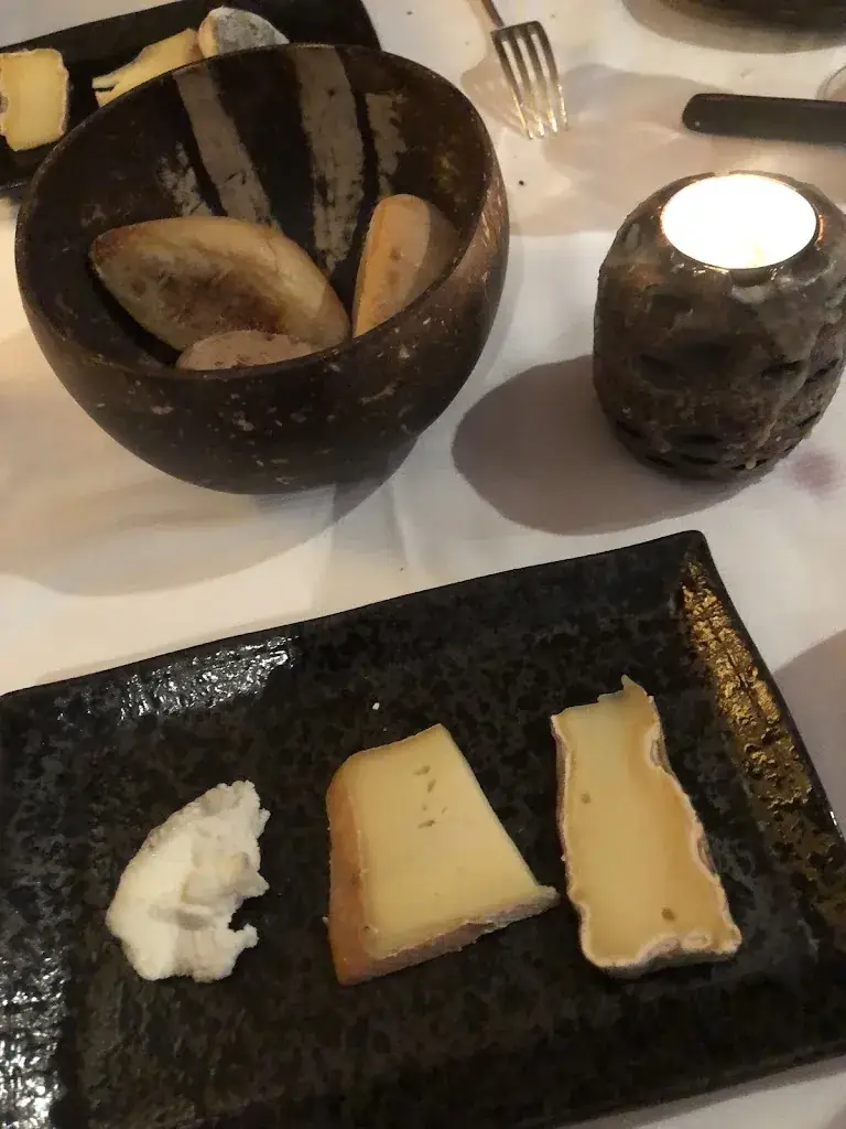 Ayoung Jo_Le Village Tomohiro_Marly-le-Roi_review