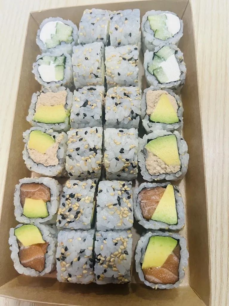 Nayuki Sushi_Marcoussis_slider_image_3