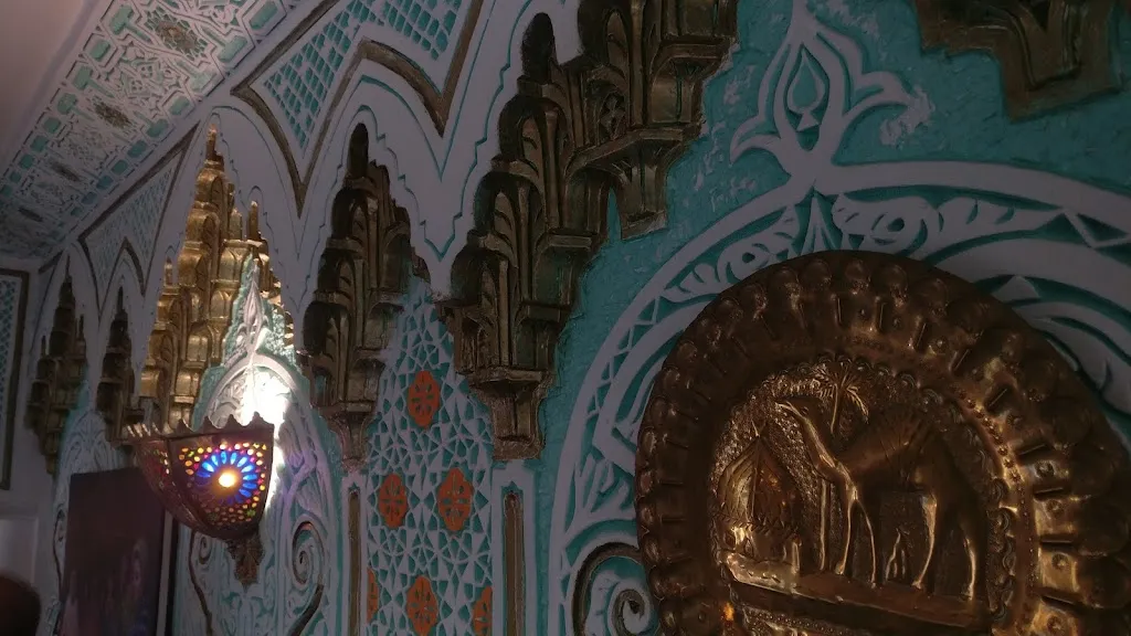 Lumpy Shark _Au Palais de Marrakech_Montlhéry_review