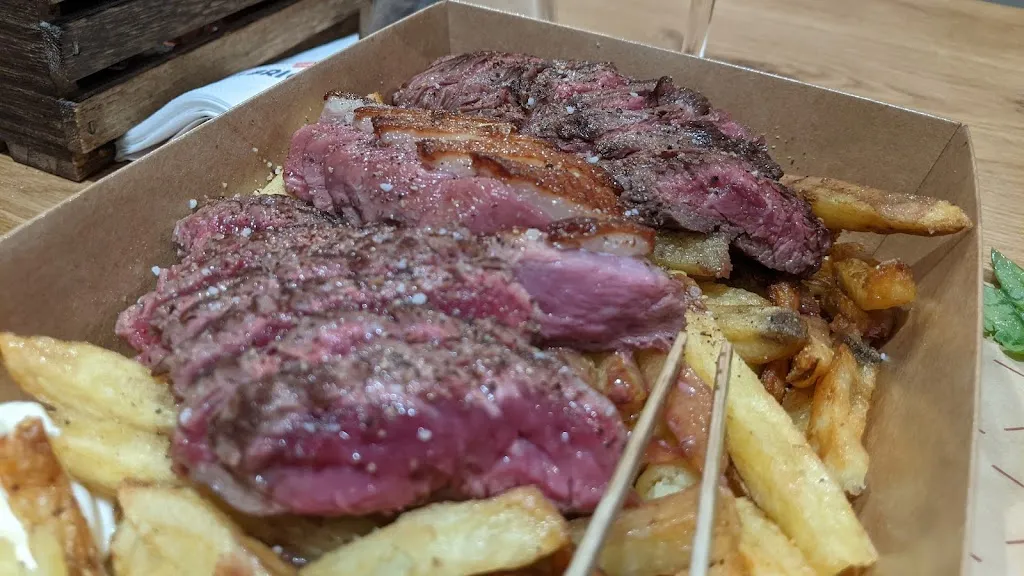 Maciej N._La Brigade_Lieusaint_recensione