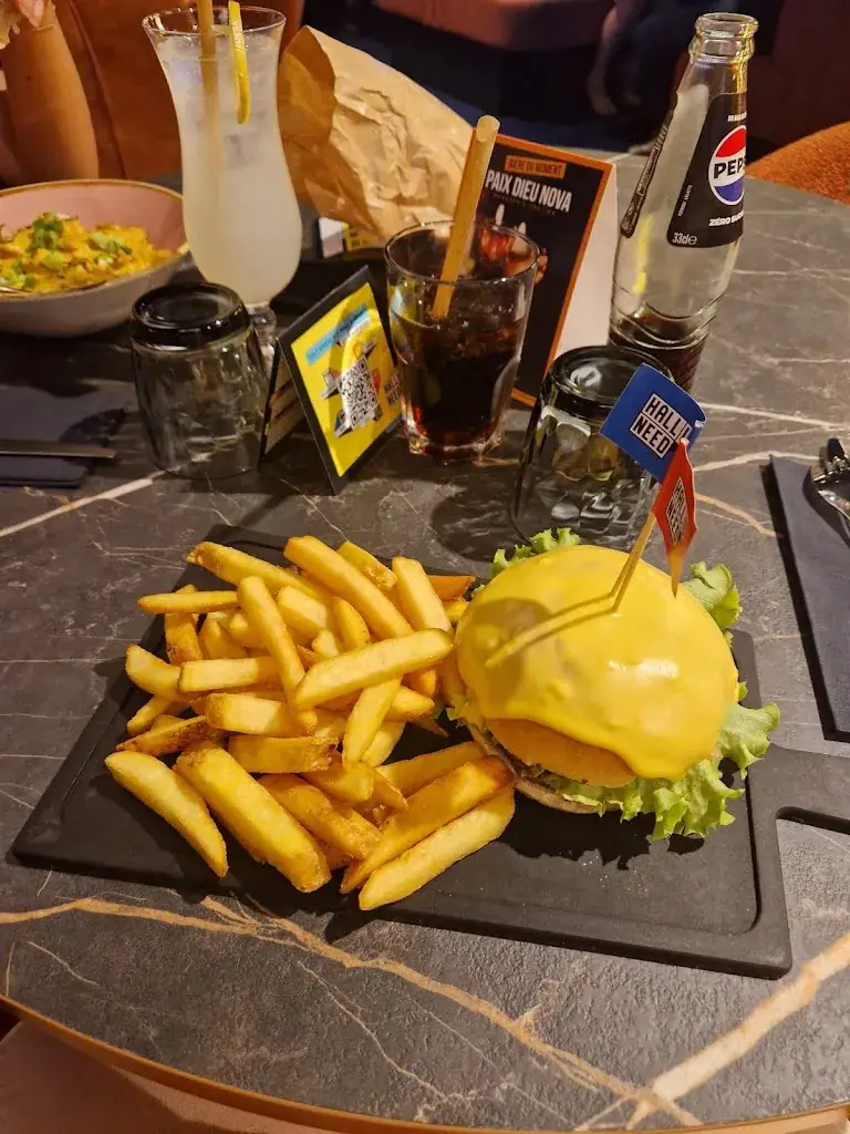 ChLoE .K_Hall U Need Carré Sénart_Lieusaint_recensione