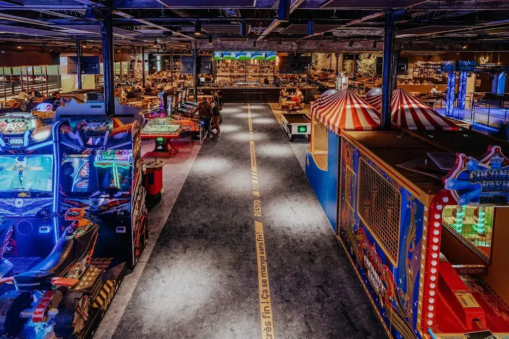 Hall U Need Carré Sénart restaurant in Lieusaint