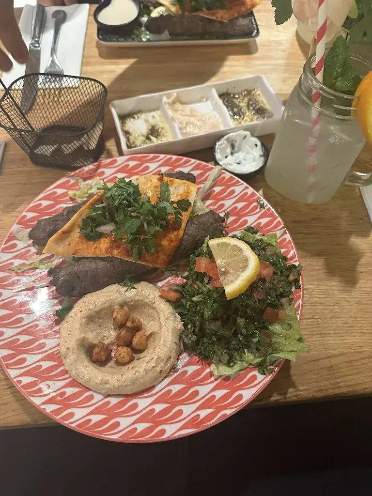 Matheus Pacheco_La cantine libanaise - Carré Sénart_Lieusaint_review