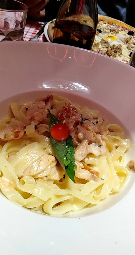 Mubin Nagamia_Mama Kitchen Caffé_Lieusaint_reseña