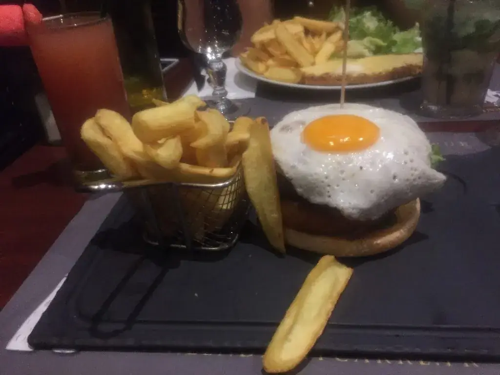 isayeed82_L'Endroit Carré_Lieusaint_recensione