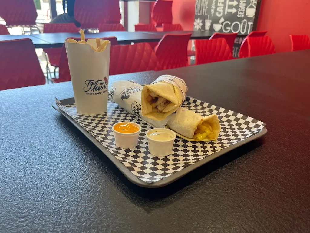 Tout Un Monde_Décines-Charpieu_slider_image_2