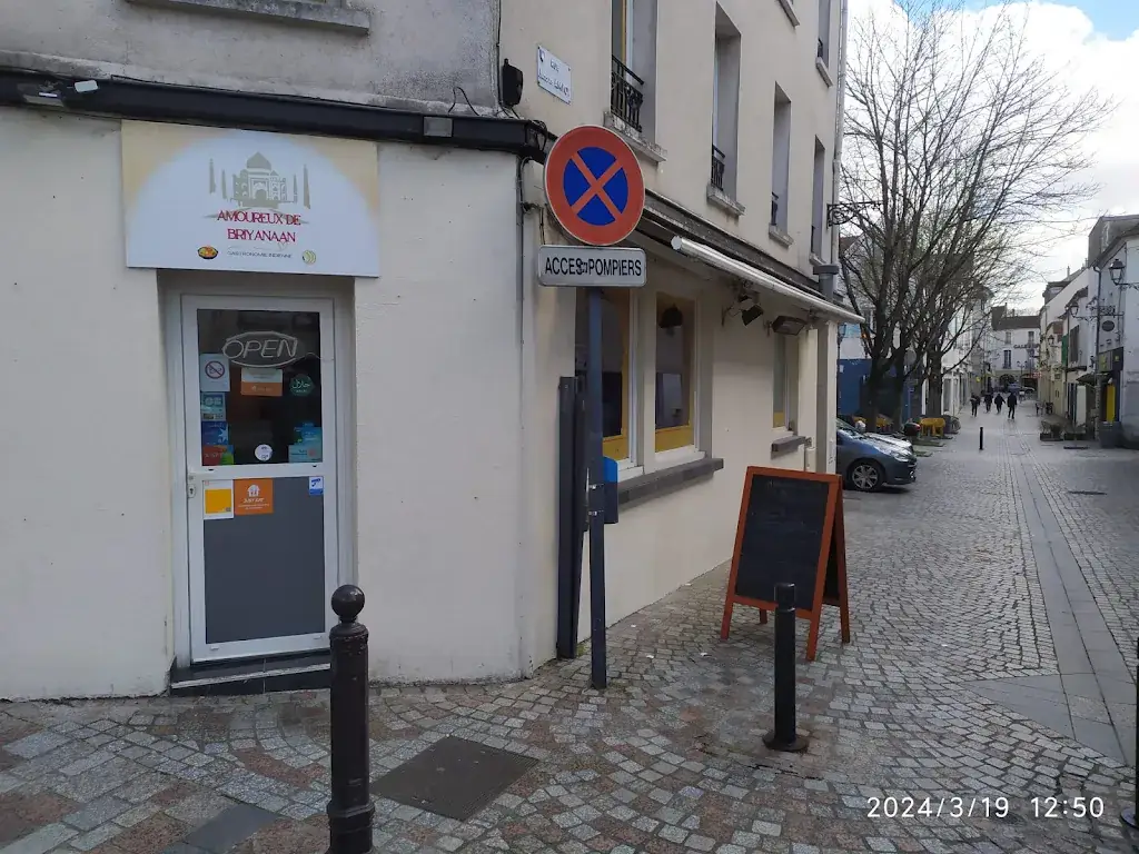 Amoureux de briyanaan restaurant in Melun