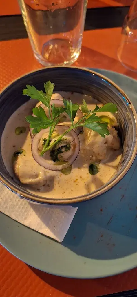 Thierry Guey_L'international_Melun_review