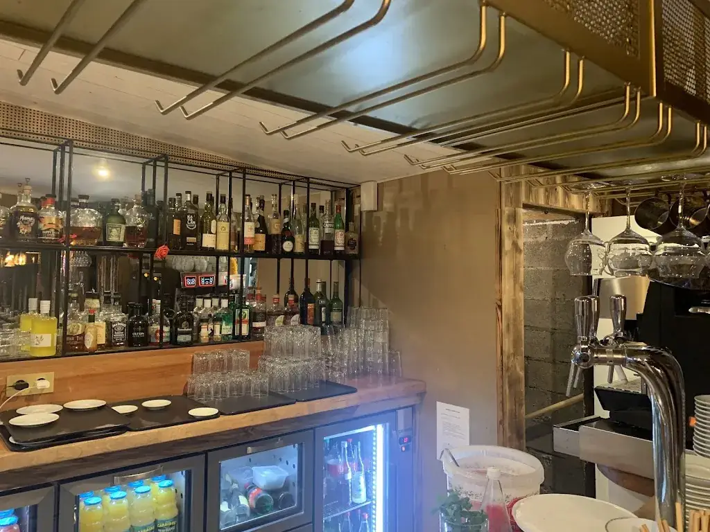 La Cabane de La Terrasse de l'Étang_Meudon_slider_image_3