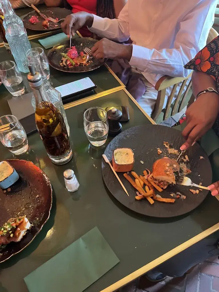 Ijeoma Odoko_Olivia_Meudon_recensione