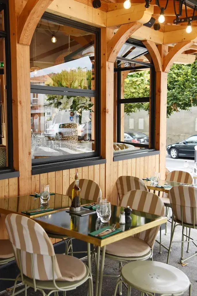 Olivia restaurant in Meudon