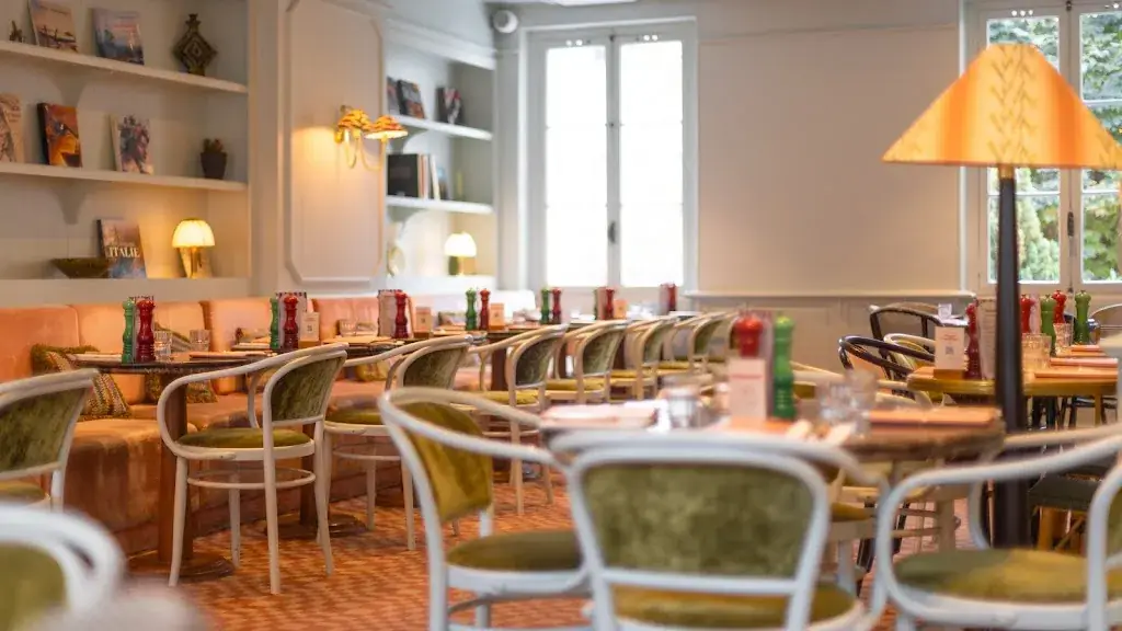 Gruppomimo restaurant in Levallois-Perret