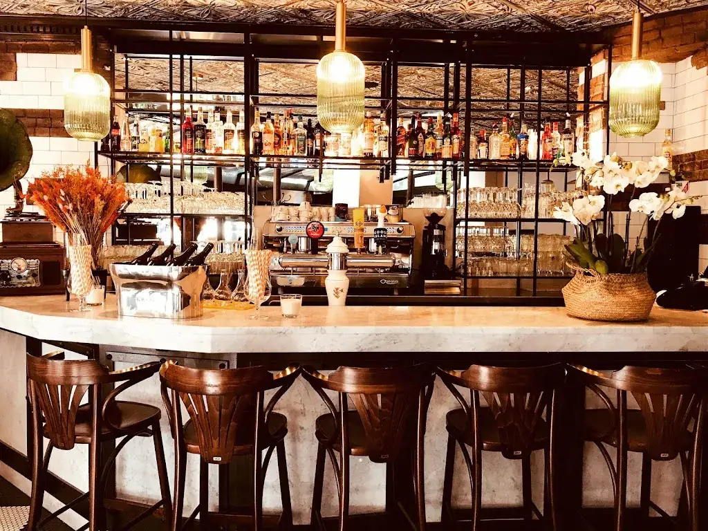 Chez Bouche restaurant in Levallois-Perret