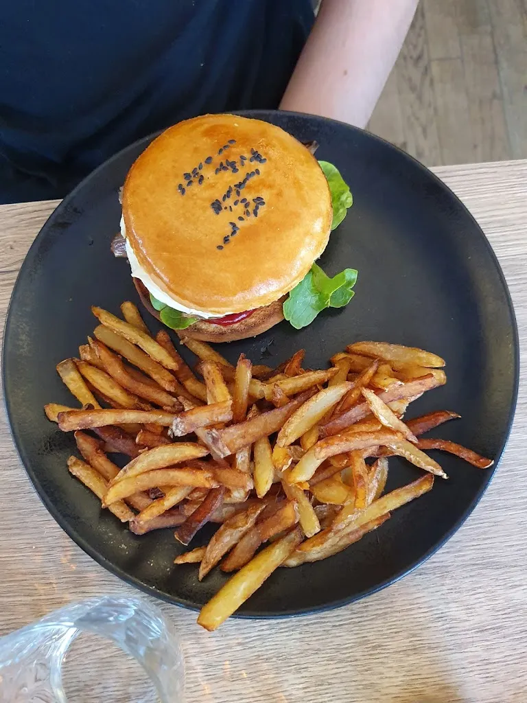 Sarah NM_La Maison_Levallois-Perret_review