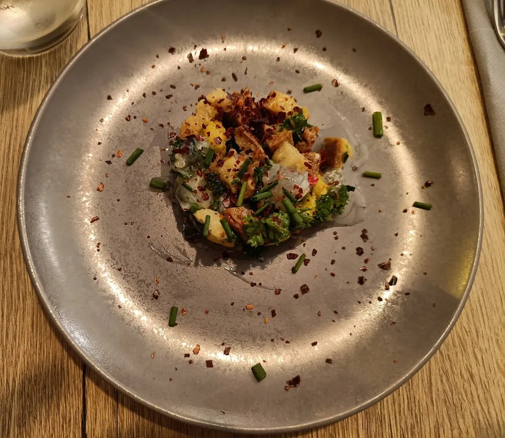 W A_La Maison_Levallois-Perret_review