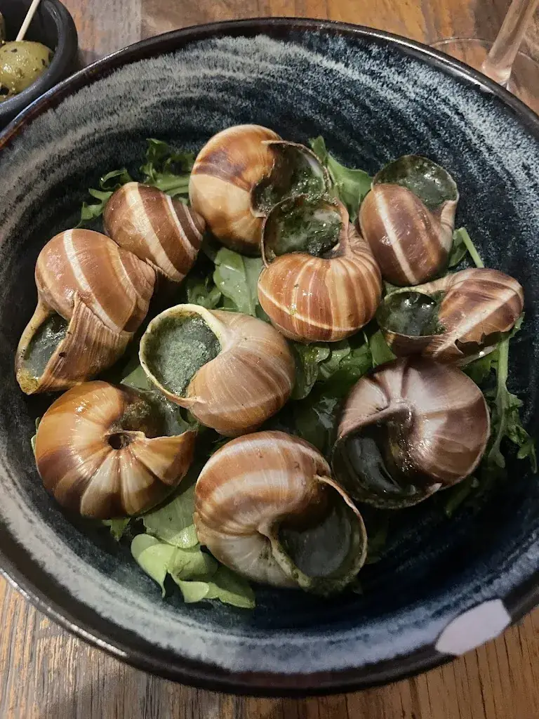 Le Manly_Levallois-Perret_slider_image_3